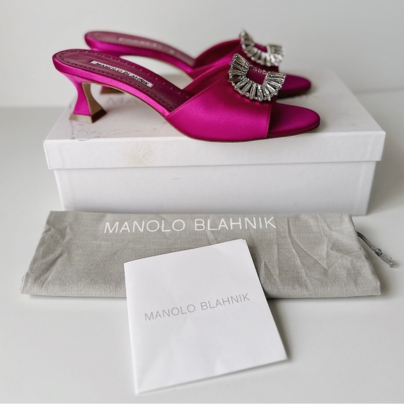 ✨New MANOLO BLAHNIK Laalita Satin Crystal Buckle Open Toe Mule Sandals Size 37.5 - Picture 4 of 16